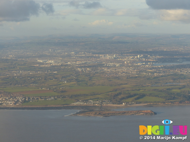 FZ003553 Cardiff from the air